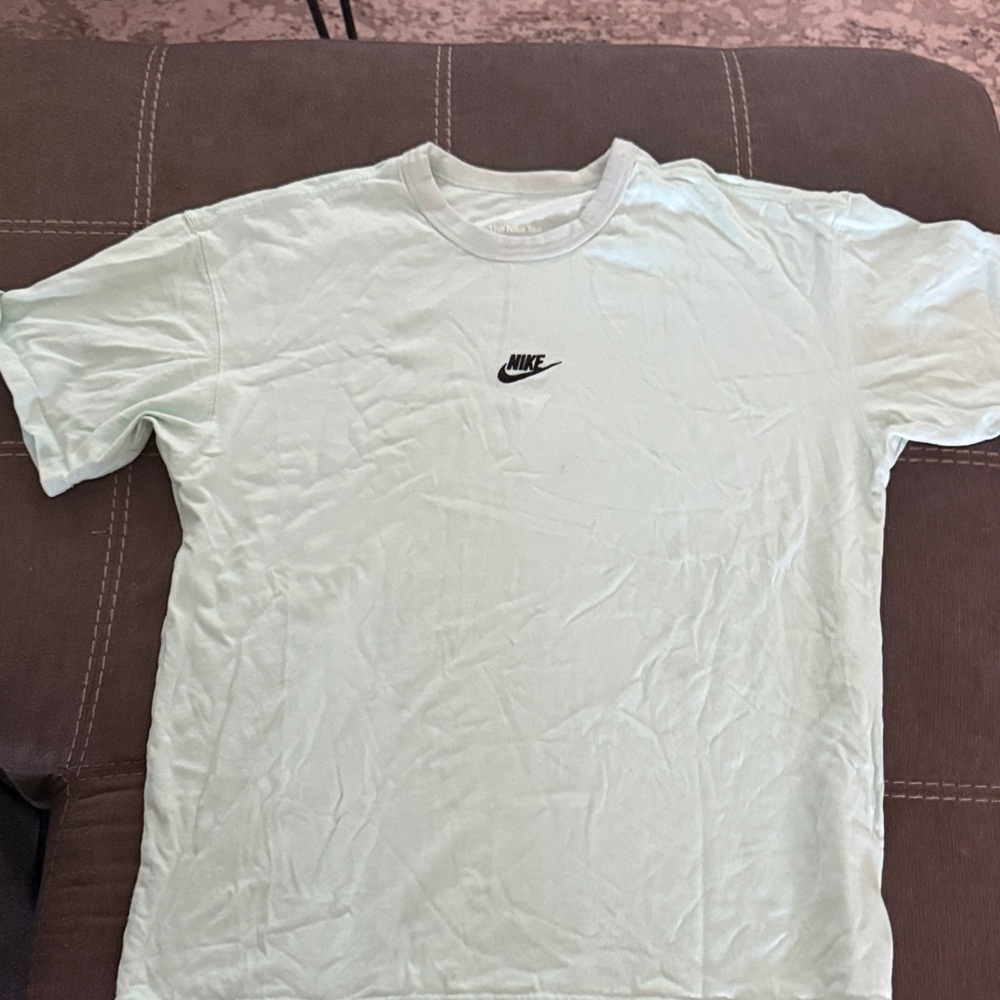 Nike Men's Light Green Short Sleeve Tee